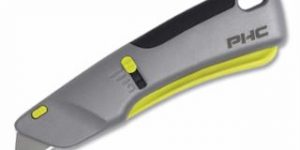 Victa™ Safety Knife, 7 in L, Retractable Blade, Carbon Steel, Metal Handle, Green/Silver